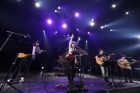 TOSHI-LOW、ゴッチ、斉藤和義、CHABO、願いを込めてセッション！ SEALDsも参加した「NO NUKES 2015 Acoustic」レポ！ - all pics by 上山陽介