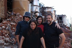 ザ・ブリーダーズの新作『オール・ナーヴ』は、脂が乗ったバンドの「今」が息づいた渾身の一作である - Photo By Marisa Gesualdi