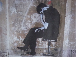 イアン・カーティス33周忌にインスパイアされたストリート・アートが世界中の都市に登場