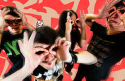アルカラ、ライブDVD『20131124~むにむになるままに JAPAN TOUR~』の詳細&トレイラーを発表